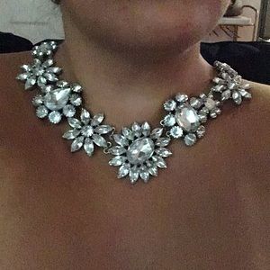 Gorgeous White House Black Market Costume Necklace